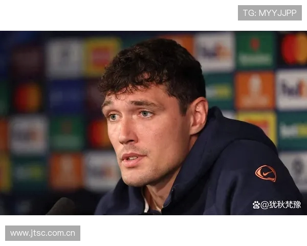 巴萨跟队曝克里斯滕森训练受伤缺席黄潜明日检查定伤情联赛